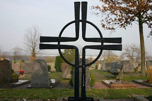 Kreuz 1
